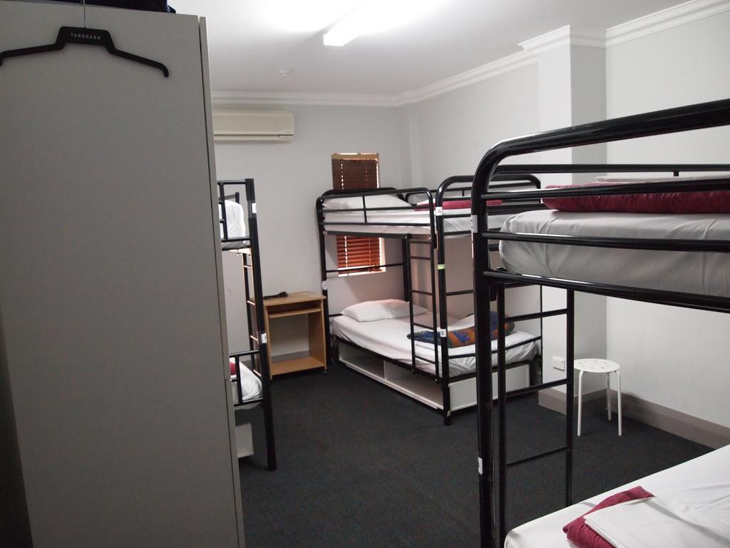 The Emperors Crown Hostel Perth Kamer foto