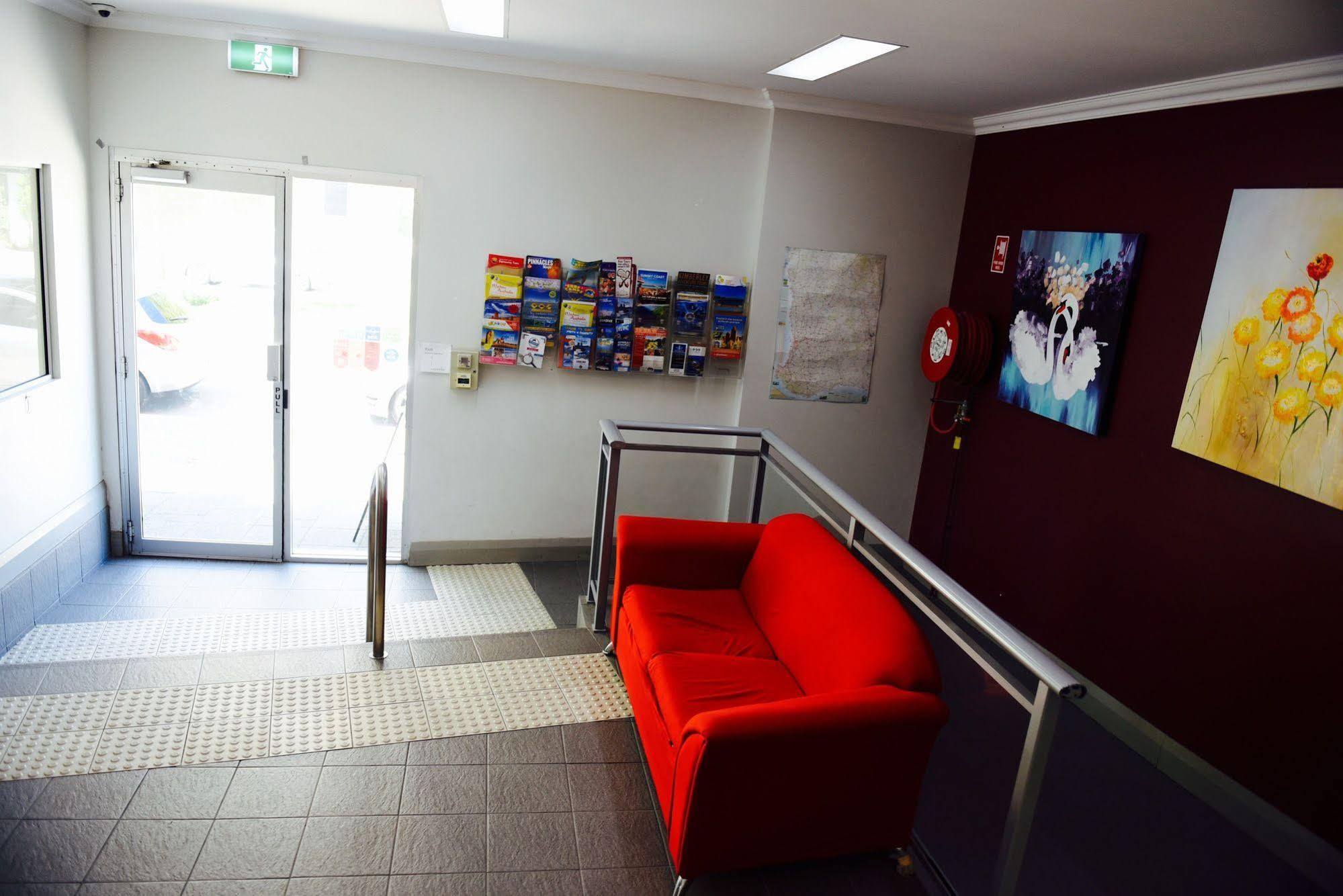 The Emperors Crown Hostel Perth Buitenkant foto