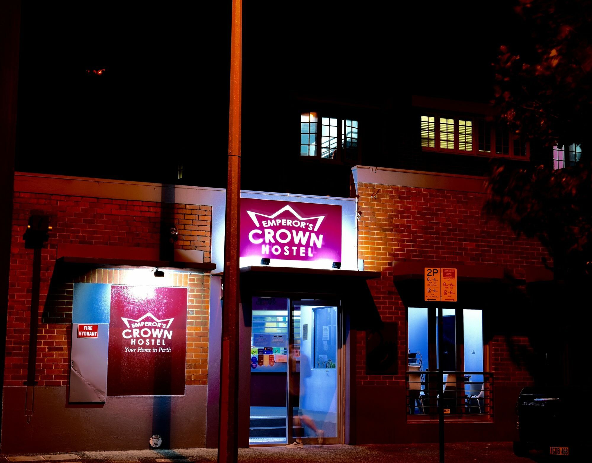The Emperors Crown Hostel Perth Buitenkant foto